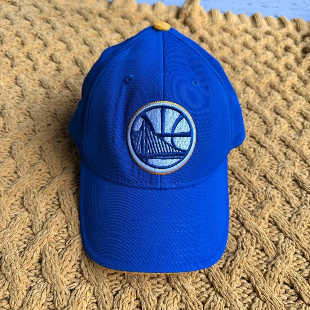 Golden State Warriors Blue Yellow adidas Fitted‎ Cap Hat - Size: L/XL Fitmax